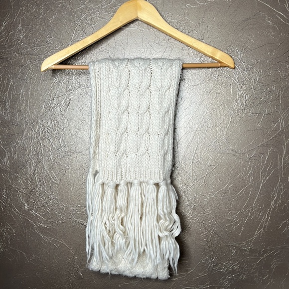 Berkshire Fashion Knit Scarf - Picture 5 of 8